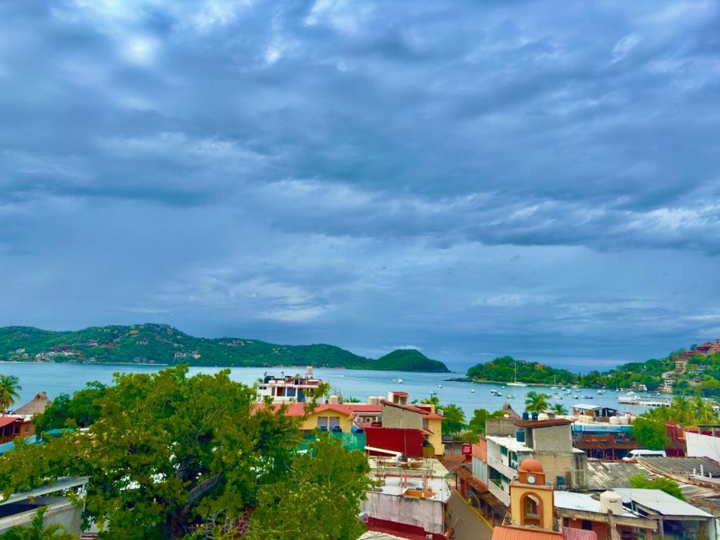 Hotel Zihuatanejo Centro Exterior photo